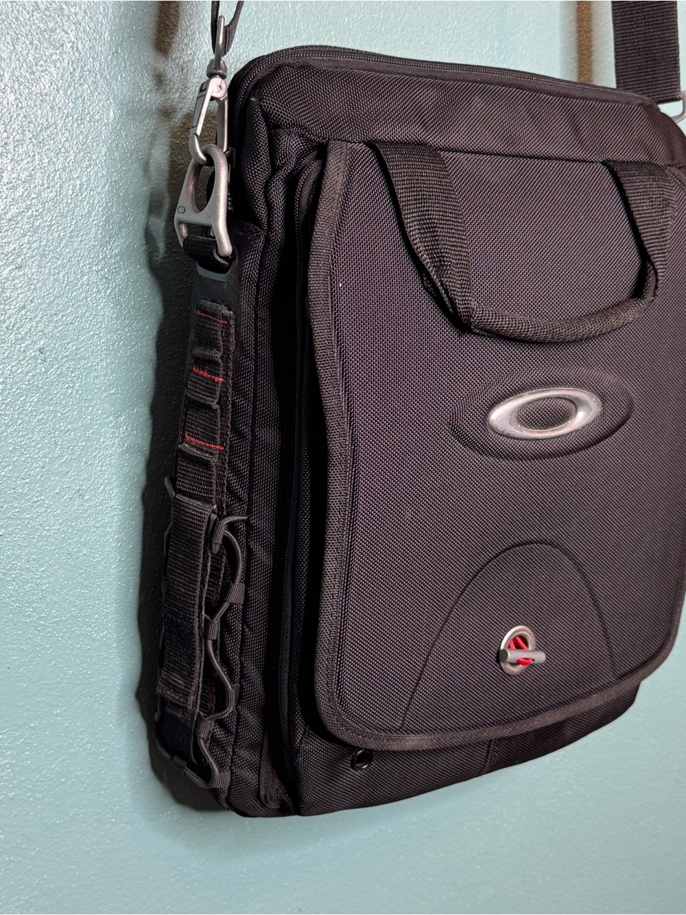 Oakley Black Nylon Laptop Messenger Bag with Shoulder Strap